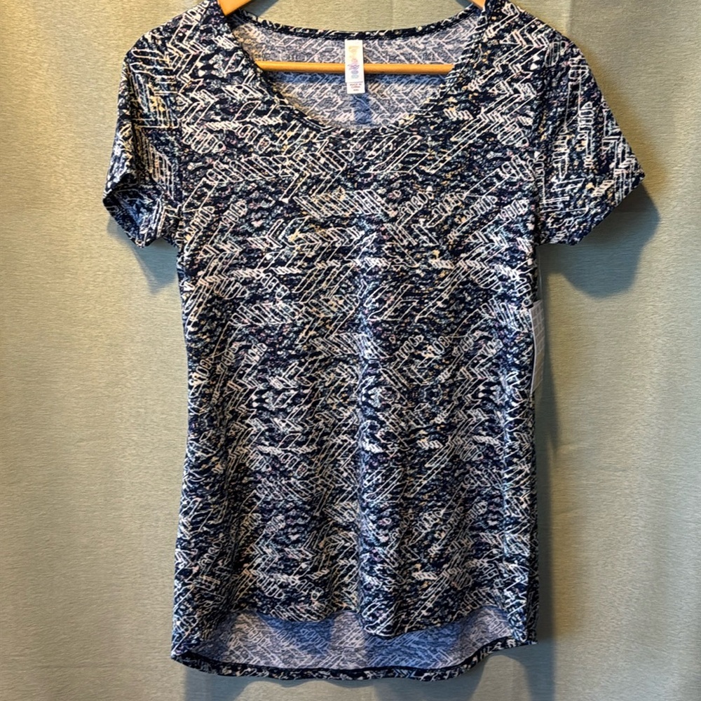 Lularoe classic tee